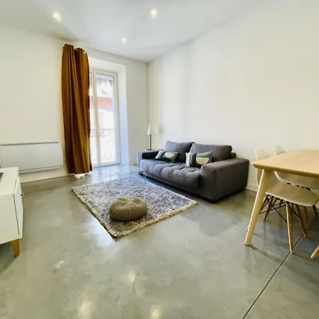 Bel Ecrin T2 35m2 Gare/centre Appartement *